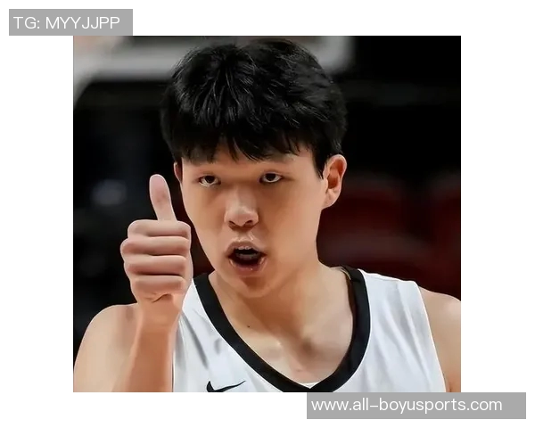 杨瀚森受伤暂时退赛晒照回应粉丝关心表示问题不大