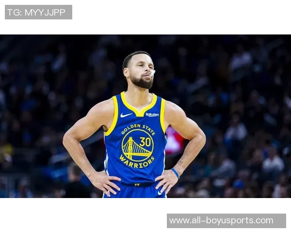 库里热身穿李宁巴特勒3代巴西配色球鞋与球衣完美搭配显清新风格 库里热身穿李宁巴特勒3代巴西配色球鞋与球衣完美搭配显清新风格