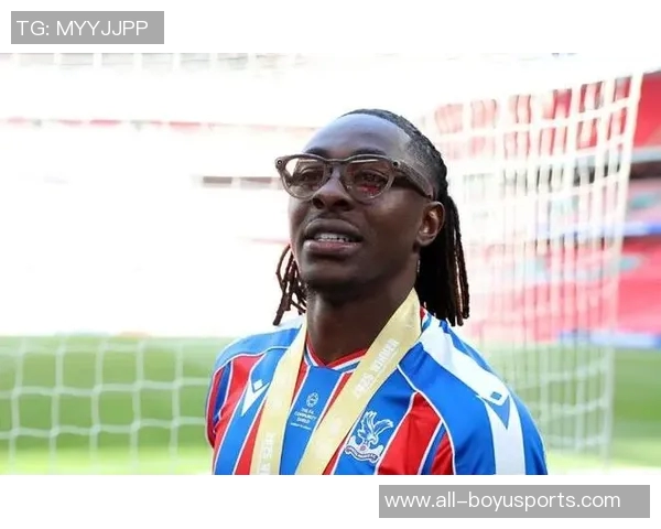 阿森纳传奇球员坚信签下埃泽是明智之举认为球队阵容无明显短板 阿森纳传奇球员坚信签下埃泽是明智之举认为球队阵容无明显短板